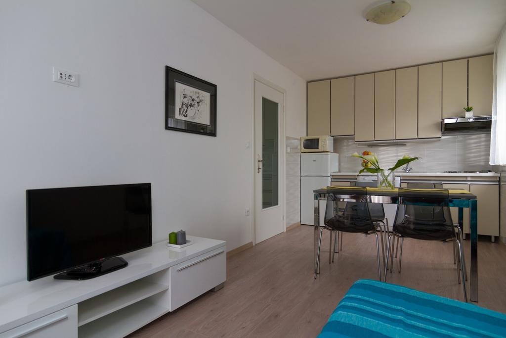 Apartments Palm View 로비니 외부 사진